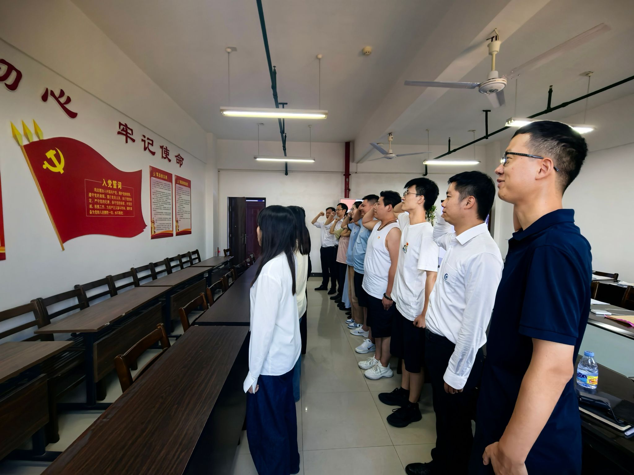 党心铸魂 青春扬帆 ​——水利水电学院2025届毕业生党员大会圆满举行