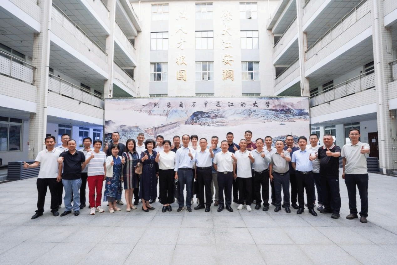 汇聚校友力量 共筑水利未来--水利水电学院校友茶话会圆满举行